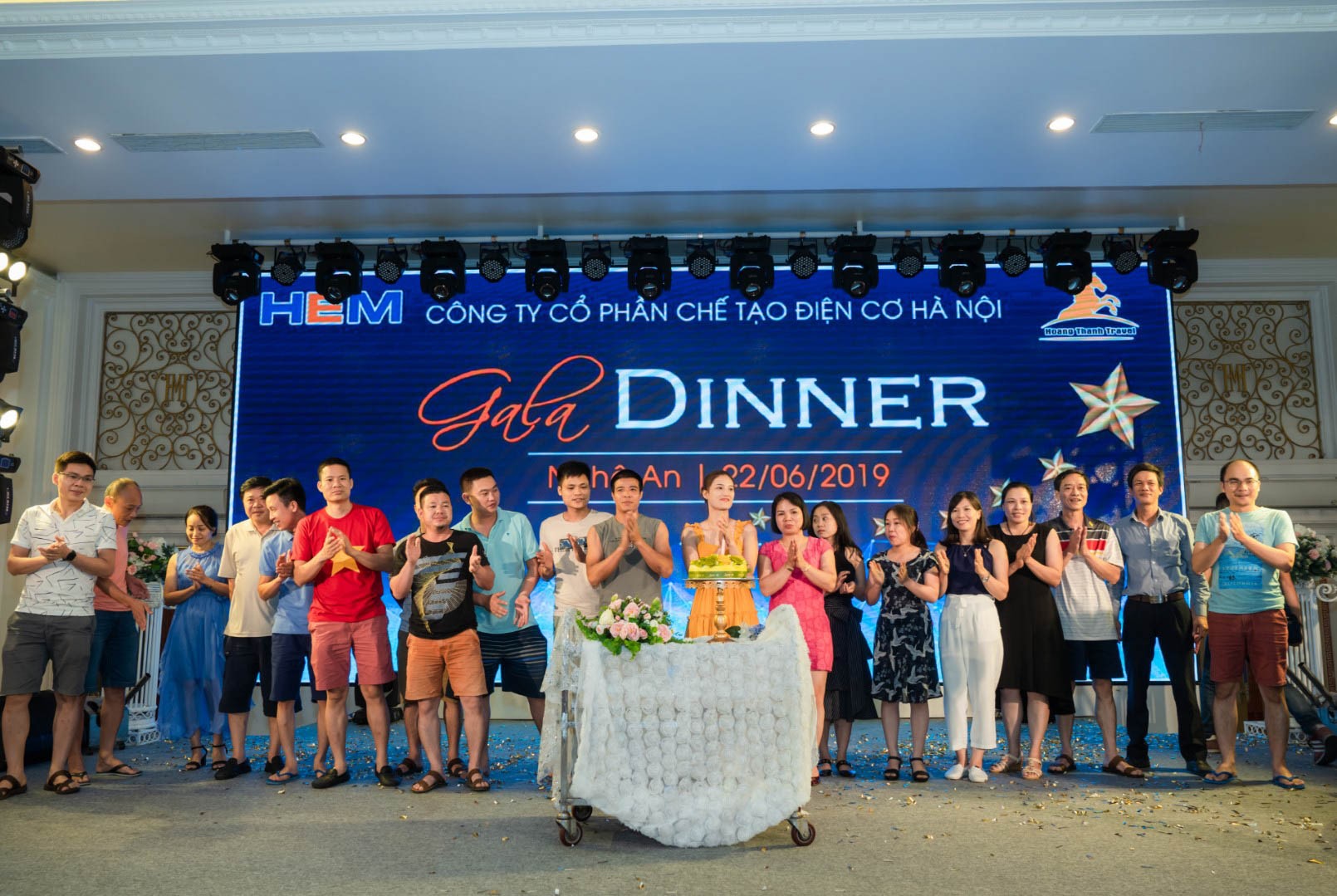 Sự kiện Xanh, ý tưởng tổ chức Gala Dinner hay, tổ chức Gala Dinner chuyên nghiệp, kinh nghiệm tổ chức Gala Dinner, Việt Green Media